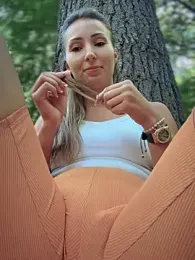 LetsFunKARINA stripchat stream image