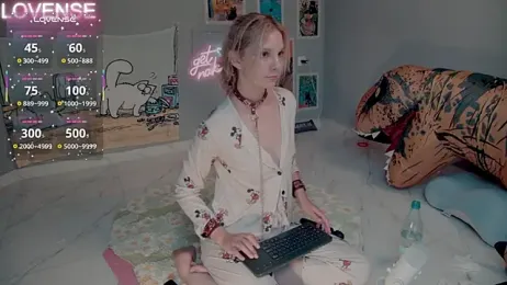 Careful_i_bite stripchat stream image