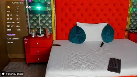 VallerieJones stripchat stream image