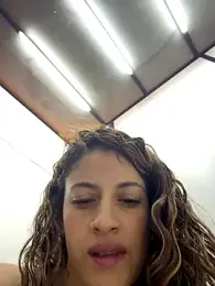 alana15 stripchat stream image