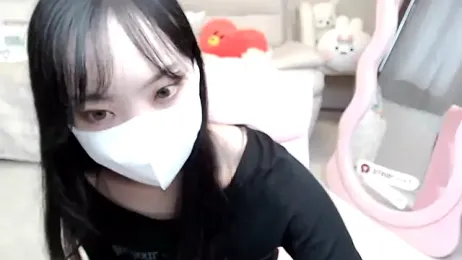 momo_room stripchat stream image