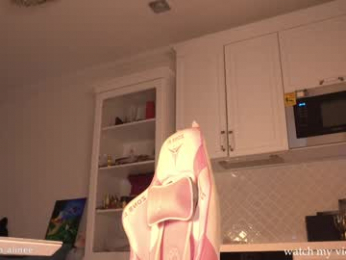 golden_alinee chaturbate stream image