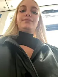 Milkyy_wway stripchat stream image