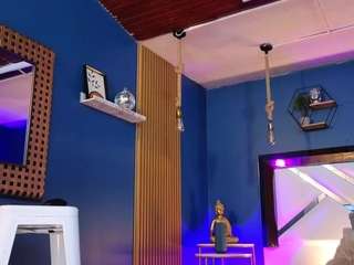 lady-brownn camsoda stream image