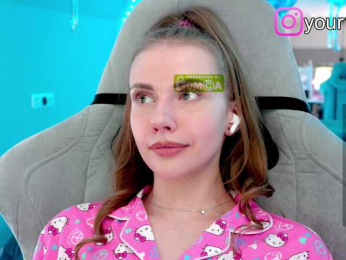 VikkiExtraCheese bongacams stream image