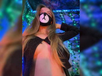 -Summer- bongacams stream image