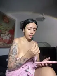 kiaraglam2 stripchat stream image