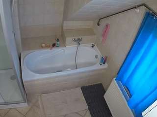 voyeurcam-julmodels-bath-2nd-1 camsoda stream image