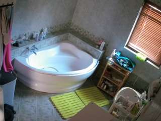 voyeurcam-julmodels-bath-1st-2 camsoda stream image