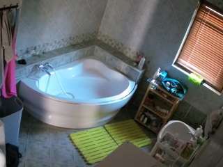 voyeurcam-julmodels-bath-1st-2 camsoda stream image