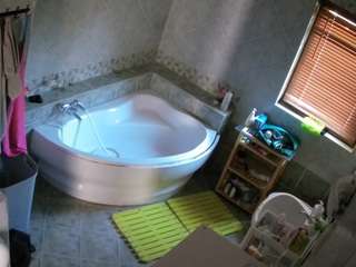 voyeurcam-julmodels-bath-1st-2 camsoda stream image