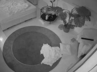 voyeurcam-julmodels-whitebed-5 camsoda stream image