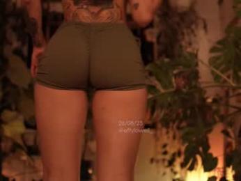 effylowell_ chaturbate stream image, 27.08.2025 01:50