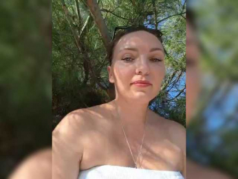 DIVORA bongacams stream image