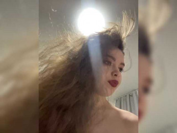 YourLadyyy bongacams stream image