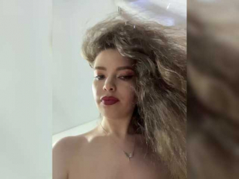 YourLadyyy bongacams stream image