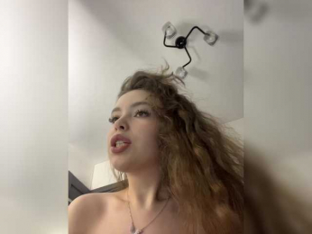 YourLadyyy bongacams stream image
