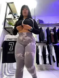 kim_monti stripchat stream image