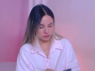 vaiolet-rose camsoda stream image