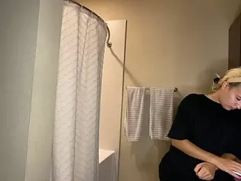 girlfriendmissy stripchat stream image