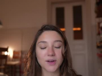 mia_dynasty chaturbate stream image