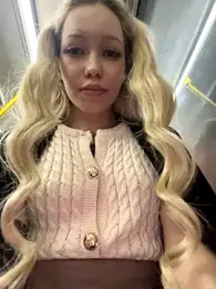 babydolll stripchat stream image