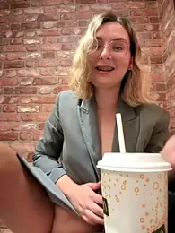 The_Snowwhitee stripchat stream image