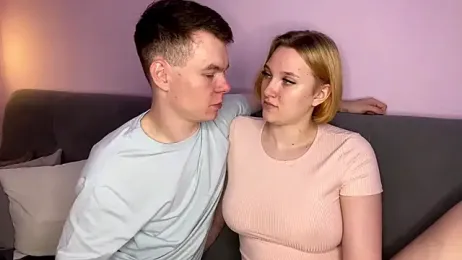 julielourens stripchat stream image