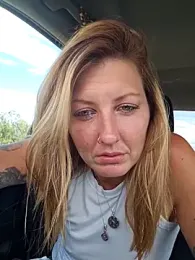 SheIsSomething stripchat stream image