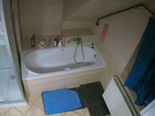 voyeurcam-julmodels-bath-2nd-1 camsoda stream image