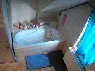 voyeurcam-julmodels-bath-2nd-1 camsoda stream image