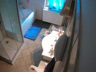 voyeurcam-julmodels-bath-2nd-2 camsoda stream image