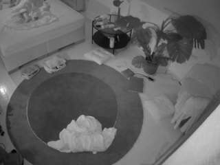 voyeurcam-julmodels-whitebed-5 camsoda stream image