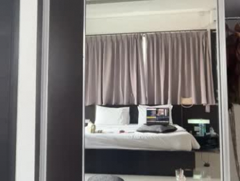 luvlivvyy chaturbate stream image