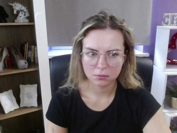 Soft-Zoey bongacams stream image