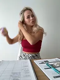 streetdoll stripchat stream image