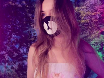 -Summer- bongacams stream image