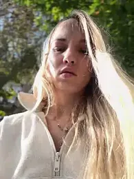 Adelina0001 stripchat stream image