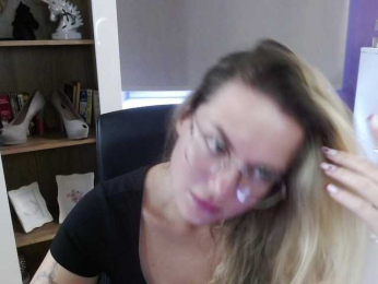 Soft-Zoey bongacams stream image