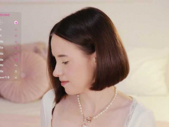 MissEssie bongacams stream image