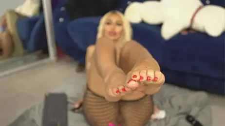 GoldenAmber stripchat stream image