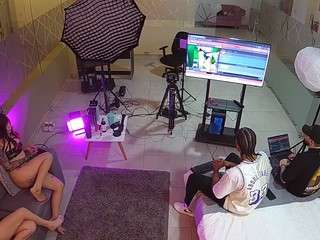 voyeurcam-jb-office-2 camsoda stream image