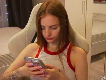AliceCost bongacams stream image