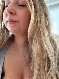 curvyflawless stripchat stream image