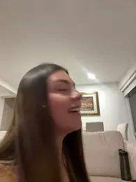 alicee16 stripchat stream image