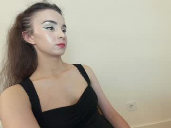 ehotlovea chaturbate stream image