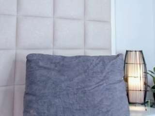 zhuyhong camsoda stream image