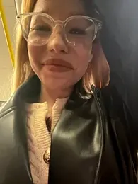 babydolll stripchat stream image