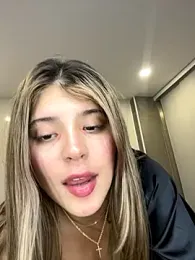 _Alice_1 stripchat stream image