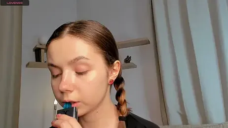 DominikaElis stripchat stream image